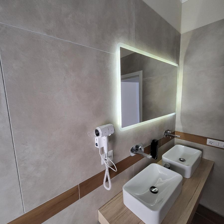 B&B Salerno Urban Suite 57 ภายนอก รูปภาพ