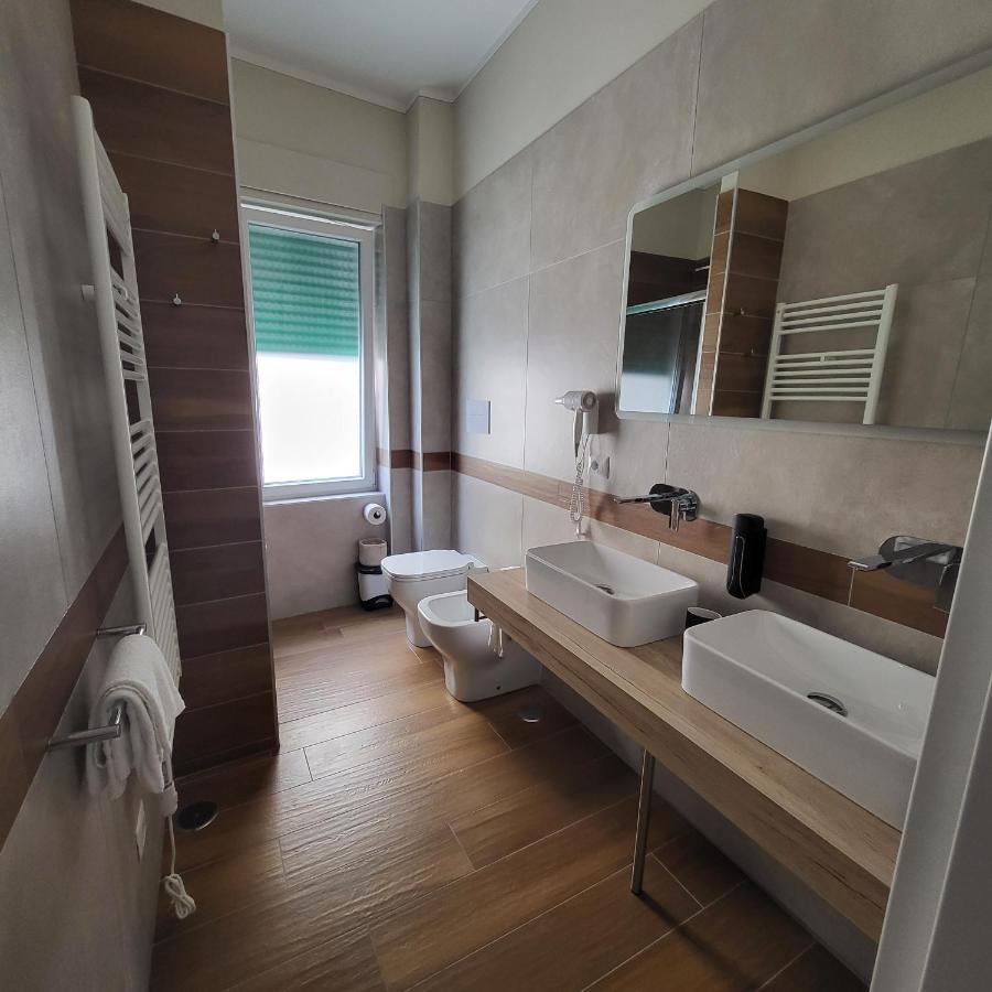 B&B Salerno Urban Suite 57 ภายนอก รูปภาพ