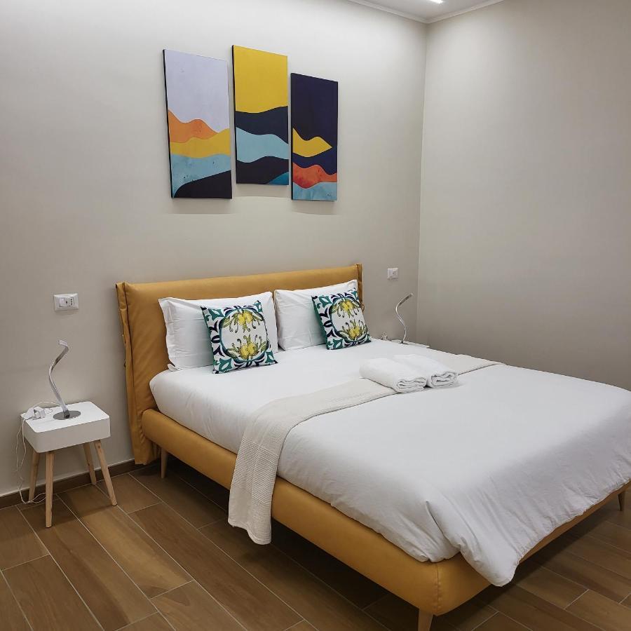 B&B Salerno Urban Suite 57 ภายนอก รูปภาพ